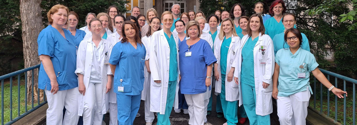 Gruppenfoto der Augenabteilung der Klinik Hietzing