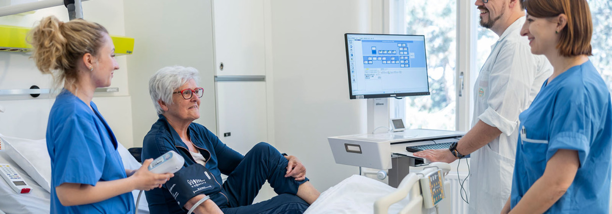 Patientin auf der Kardiologie der Klinik Hietzing